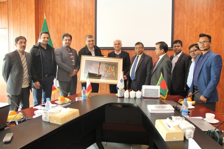 Meeting Between the TUMS Authorities and the Bangladesh Ambassador to Iran